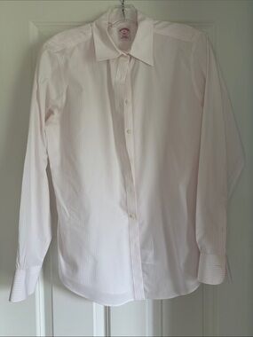 Women’s Brooks Brothers pink and white striped Blouse Size 8